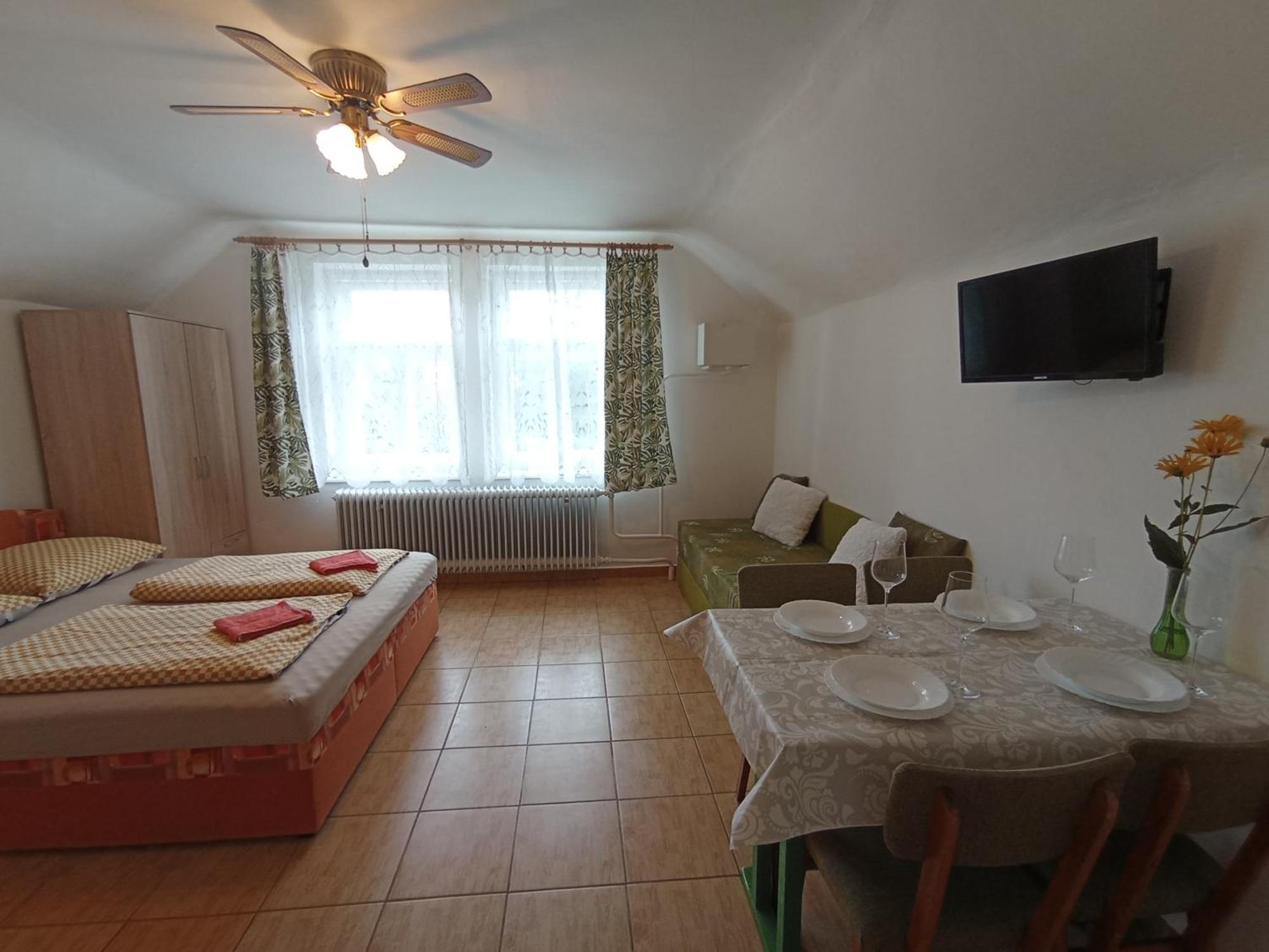 Afrodita Hotel Sturovo Exterior photo